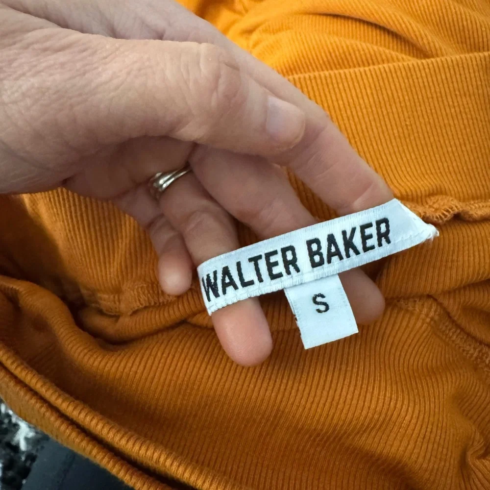 NWOT- WALTER BAKER Kody Ruched Midi Skirt In Rust
